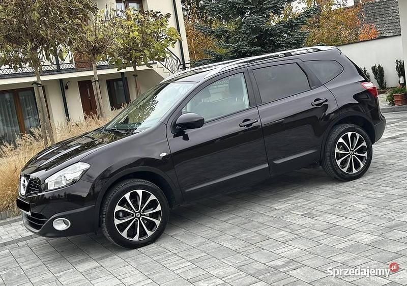 Wiśniowy Używany 2011 Nissan Qashqai Tekna SUV | 32 900 zł (Dobra cena) - Obraz 1/4