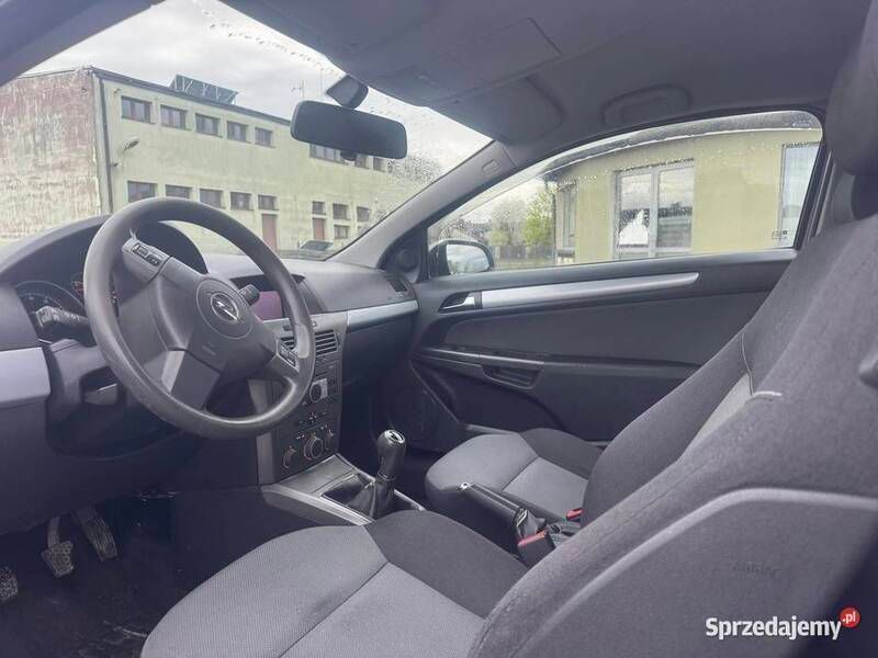 Używany Opel Astra GTC 105 KM (77 kW) 2006