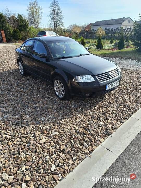 Czarny Używany 2003 VW Passat Sedan/Limuzyna | 8400 zł (Uczciwa cena) - Obraz 1/3
