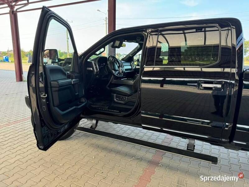 Czarny Używany 2017 Ford F250 Platinum Pickup | 260 000 zł - Obraz 1/4