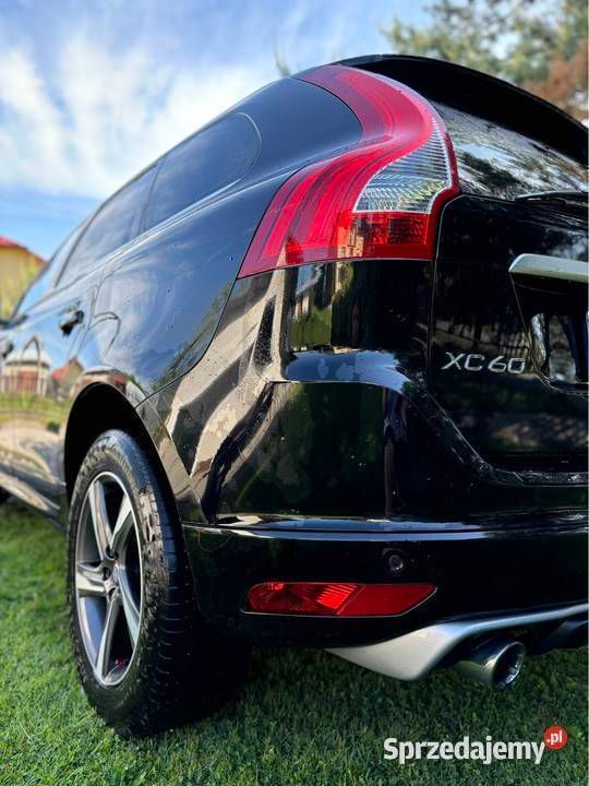Czarny Używany 2015 Volvo XC60 SUV | 83 900 zł (Drogi) - Obraz 1/4
