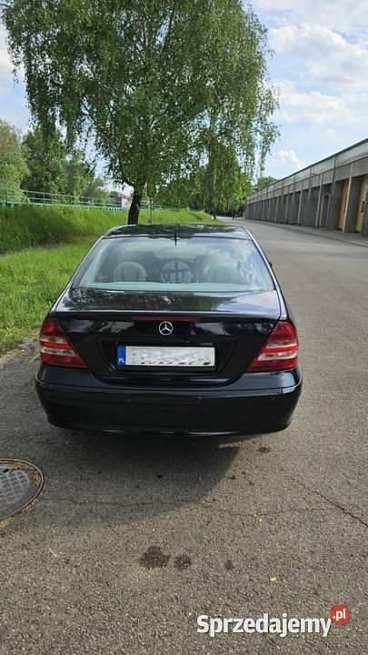 Używany Mercedes C200 2005 Czarny Sedan/Limuzyna
