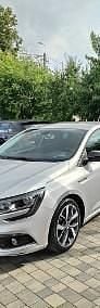 Używany Renault Mégane IV 132 KM (97 kW) 2018 Srebrny (metalik) Sedan/Limuzyna