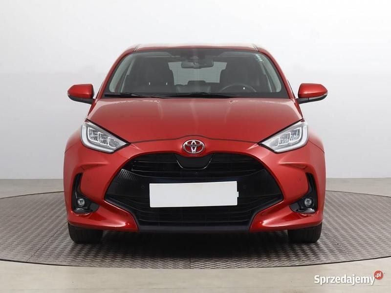Czerwony Używany 2022 Toyota Yaris Hatchback | 72 999 zł (Dość drogi) - Obraz 1/4