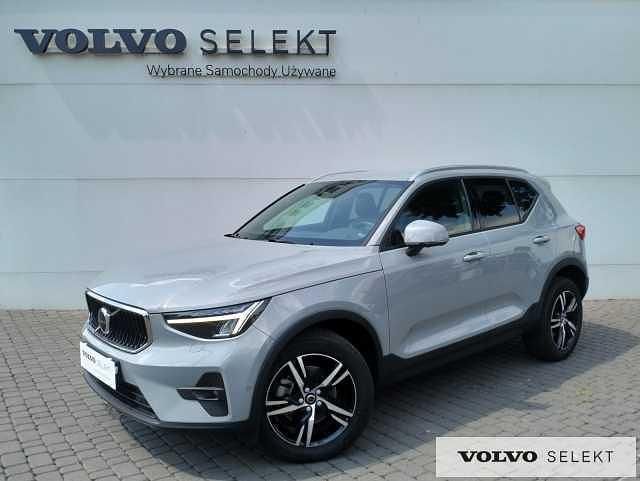 Szary Używany 2024 Volvo XC40 SUV | 154 900 zł (Dobra cena) - Obraz 1/3