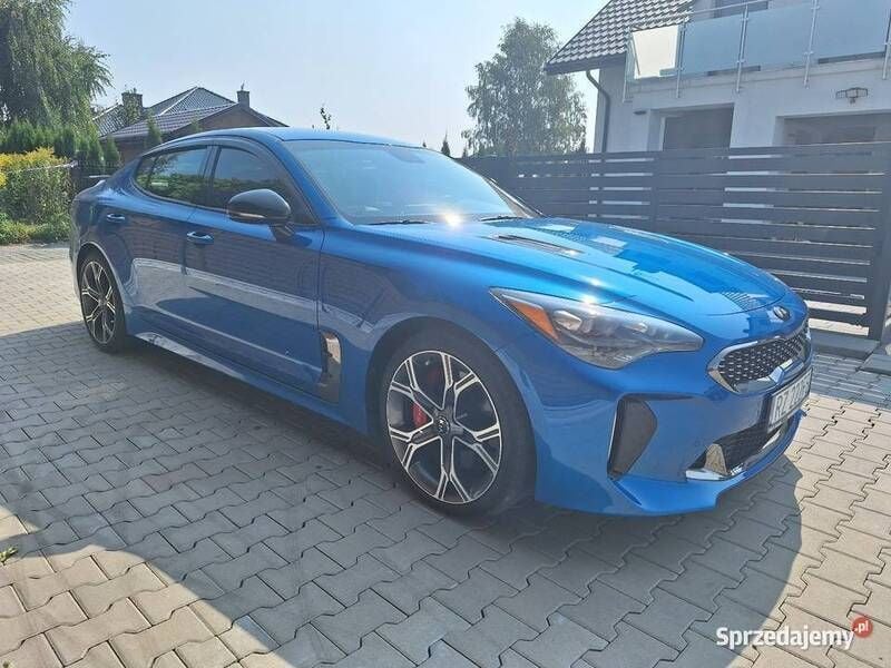 Niebieski Używany 2018 Kia Stinger Hatchback | 94 900 zł (Uczciwa cena) - Obraz 1/4