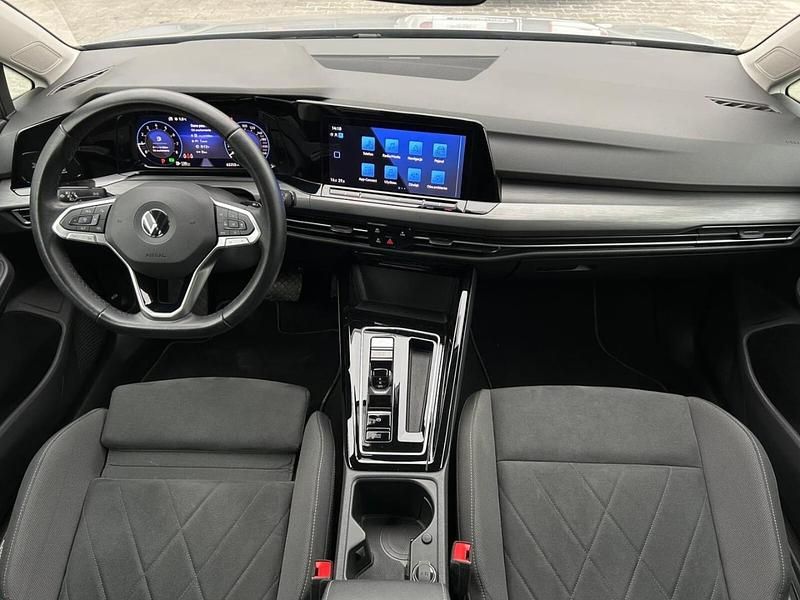 Używany VW Golf VIII 150 KM (110 kW) 2023