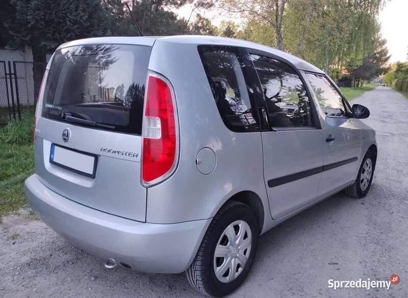 Srebrny Używany 2013 Skoda Roomster Kombi | 12 000 zł (Uczciwa cena) - Obraz 1/4