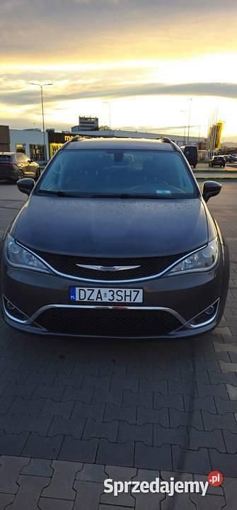 Używany 2017 Chrysler Pacifica SUV | 75 000 zł (Drogi) - Obraz 1/4
