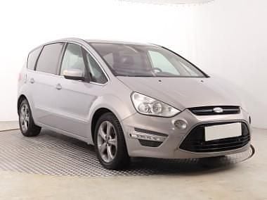 Używany Ford S-MAX S 140 KM (102 kW) 2010 Beżowy Minivan