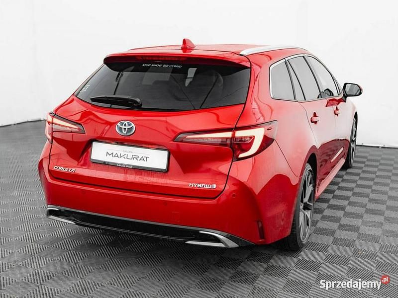 Używany Toyota Corolla Executive 152 KM (111 kW) 2023 Czerwony (metalik) Kombi