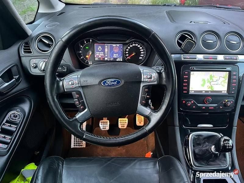 Używany Ford Galaxy Titanium 2011 Czarny Minivan