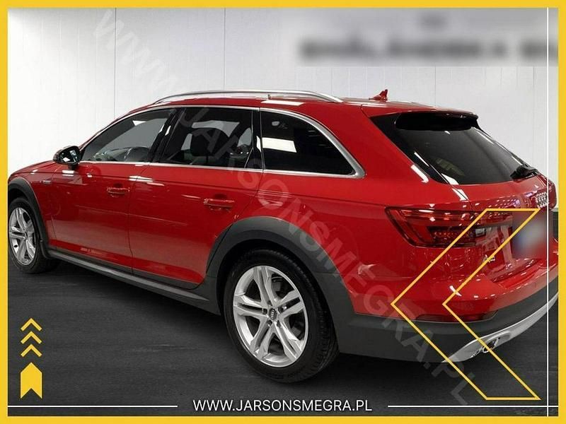 Używany Audi A4 Allroad 190 KM (139 kW) 2017 Czerwony Kombi
