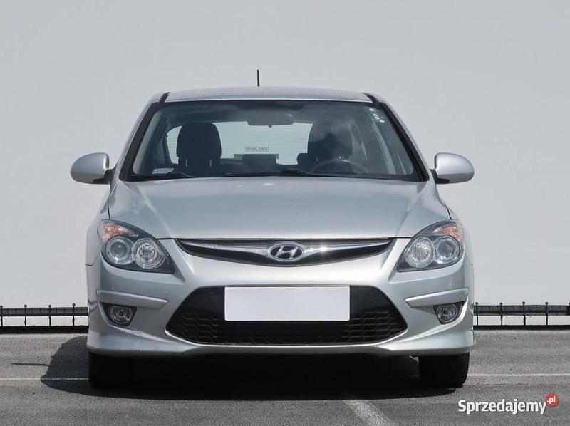 Srebrny Używany 2010 Hyundai i30 Hatchback | 13 499 zł (Dobra cena) - Obraz 1/4