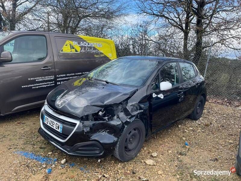 Czarny Używany 2019 Peugeot 208 Hatchback | 11 200 zł - Obraz 1/4