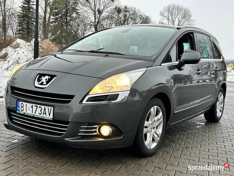 Używany Peugeot 5008 156 KM (114 kW) 2011 Szary Minivan