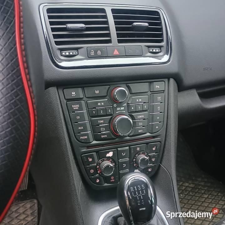 Szary Używany 2010 Opel Meriva Minivan | 13 500 zł (Uczciwa cena) - Obraz 1/4