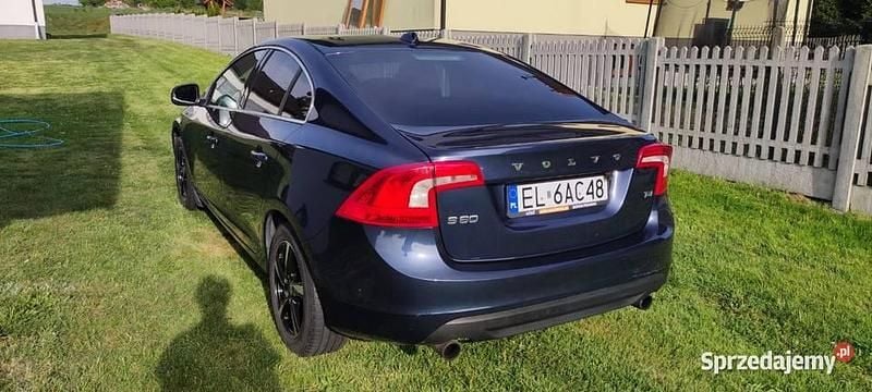 Używany Volvo S60 180 KM (132 kW) 2011 Sedan/Limuzyna