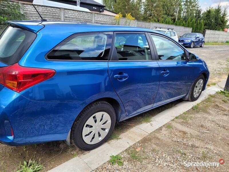 Niebieski Używany 2013 Toyota Auris Sedan/Limuzyna | 31 000 zł (Drogi) - Obraz 1/4