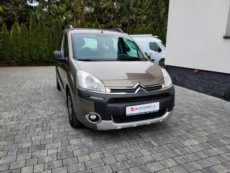 Używany Citroën Berlingo 75 KM (55 kW) 2012 Brązowy (metalik) Minivan