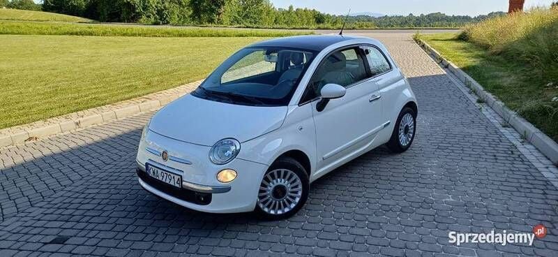 Biały Używany 2010 Fiat 500 Hatchback | 21 900 zł (Uczciwa cena) - Obraz 1/4
