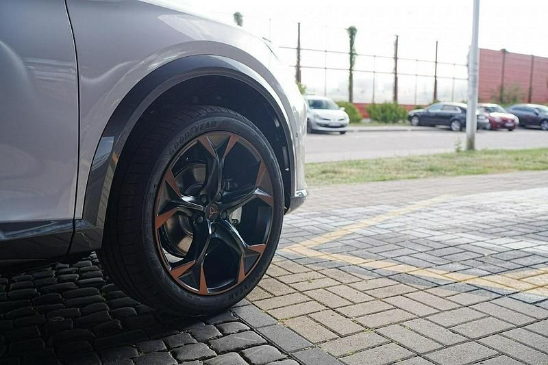 Używany Cupra Formentor 310 KM (228 kW) 2024 Biały (metalik) SUV