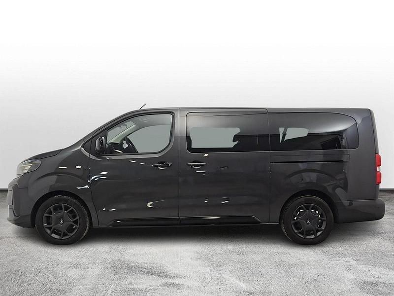 Używany Opel Zafira Business 177 KM (130 kW) 2025 Szary (metalik) Minivan