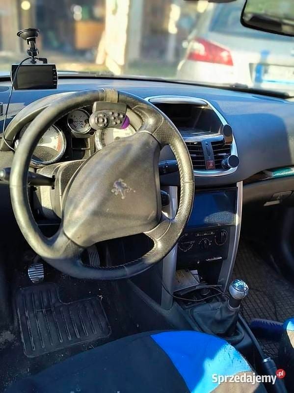 Szary Używany 2007 Peugeot 207 | 8500 zł - Obraz 1/4