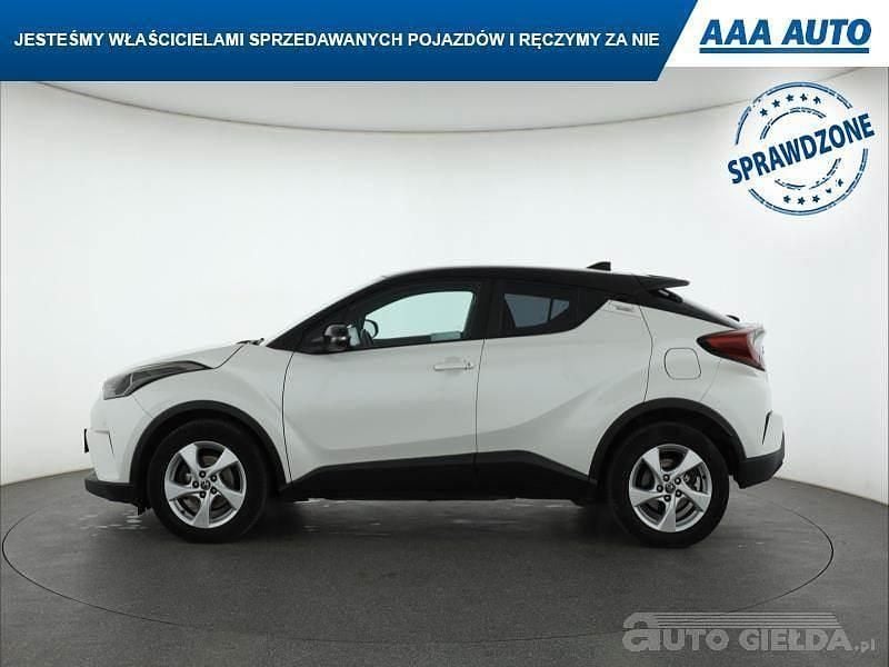 Używany Toyota C-HR 116 KM (85 kW) 2018 Biały SUV