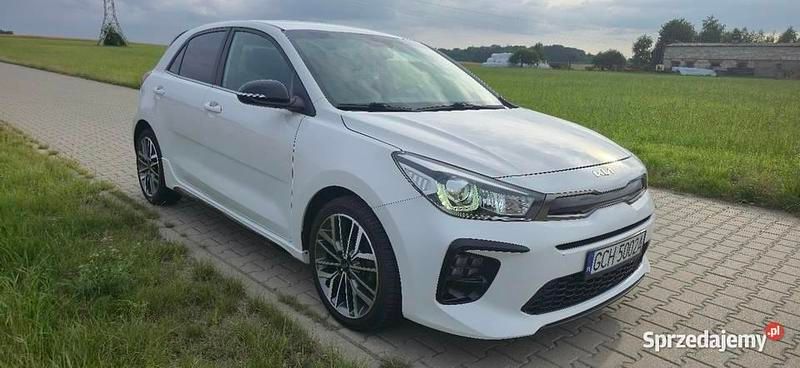 Biały Używany 2018 Kia Rio GT-Line Hatchback | 46 500 zł (Uczciwa cena) - Obraz 1/4