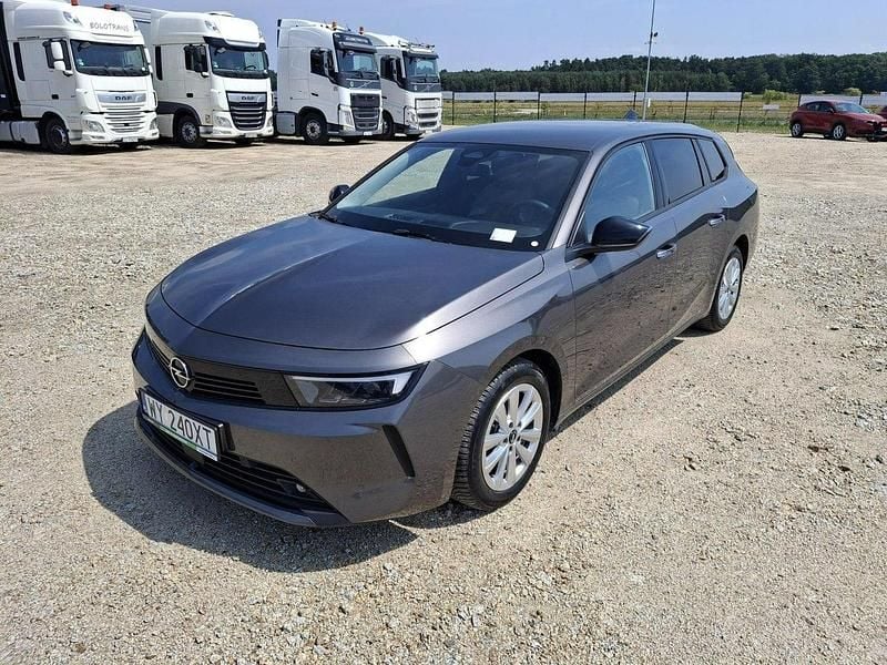 Używany Opel Astra 131 KM (96 kW) 2023 Grafitowy Kombi