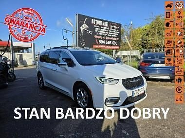 Biały (metalik, perła) Używany 2022 Chrysler Pacifica Limited SUV | 159 000 zł - Obraz 1/4