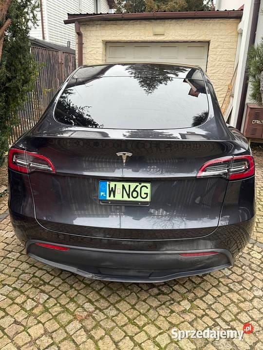 Używany Tesla Model Y 300 kW (408 KM) 2025 SUV