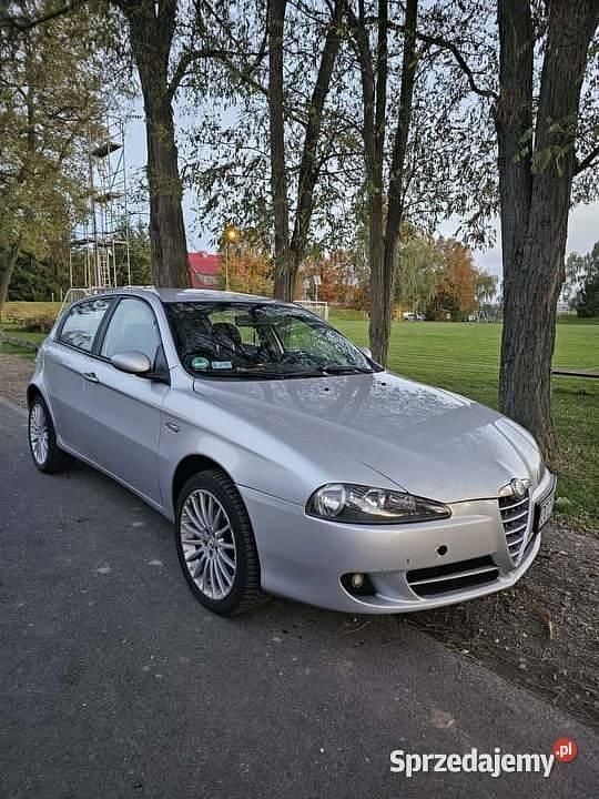 Srebrny Używany 2008 Alfa Romeo 147 Hatchback | 6000 zł (Uczciwa cena) - Obraz 1/4