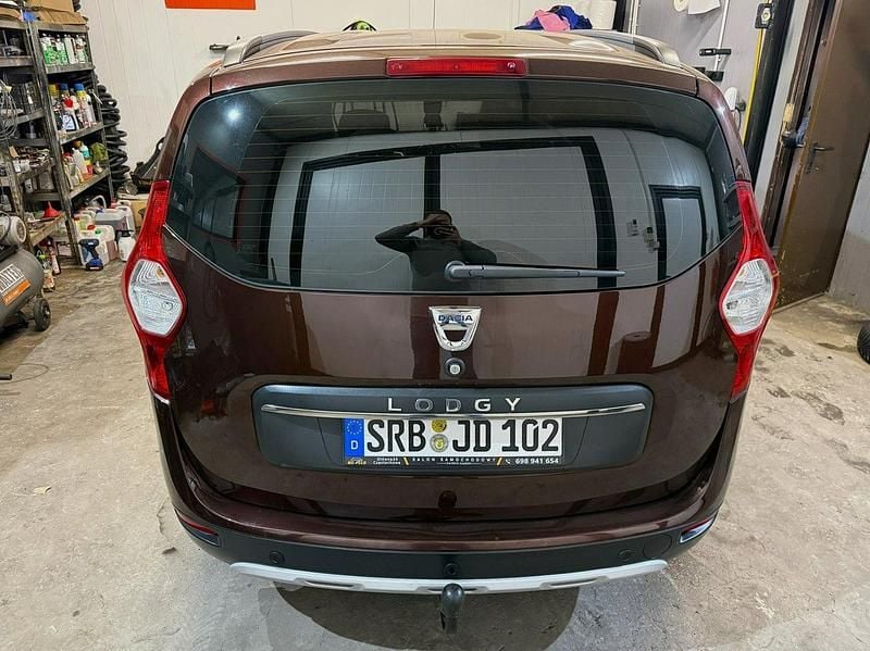 Używany Dacia Lodgy Stepway 102 KM (75 kW) 2017 Brązowobeżowy Minivan
