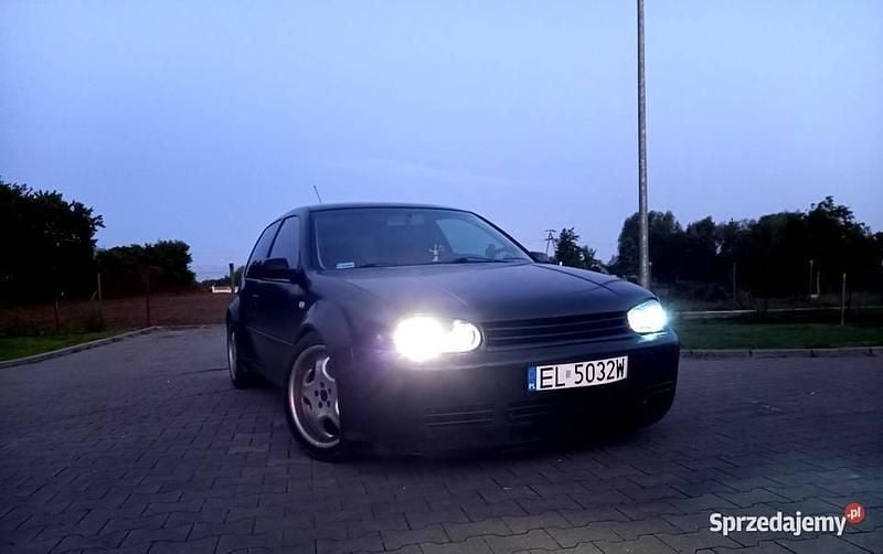 Czarny Używany 2001 VW Golf IV | 3900 zł (Uczciwa cena) - Obraz 1/4