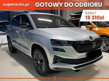 Srebrny Nowe 2025 Skoda Karoq SportLine SUV | 145 890 zł (Uczciwa cena) - Obraz 1/4