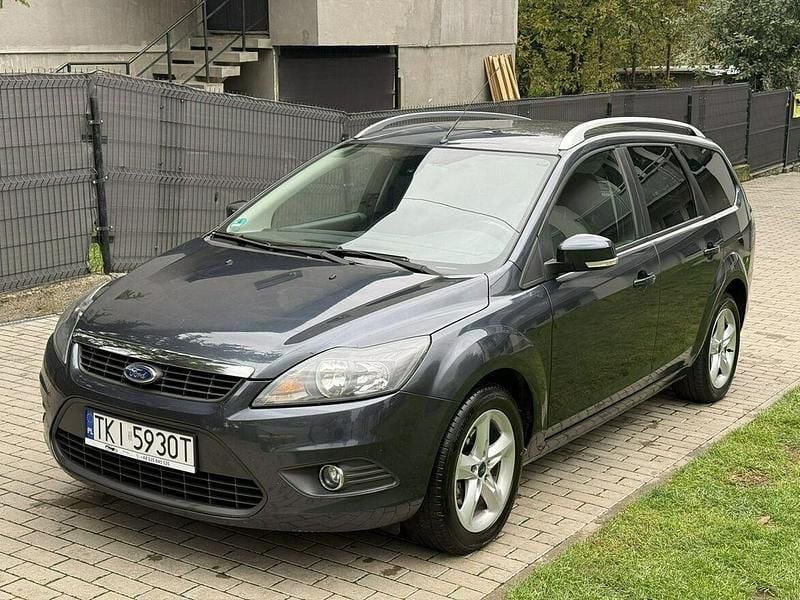Szary Używany 2010 Ford Focus Kombi | 11 900 zł (Dobra cena) - Obraz 1/4