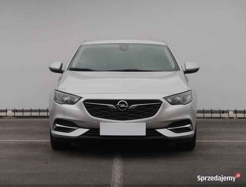 Srebrny Używany 2019 Opel Insignia Hatchback | 57 999 zł (Uczciwa cena) - Obraz 1/4
