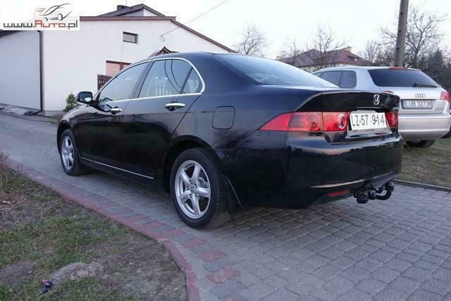 Używany Honda Accord 155 KM (114 kW) 2003 Czarny Sedan/Limuzyna