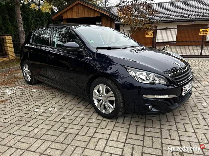 Używany Peugeot 308 2016 Granatowy Hatchback