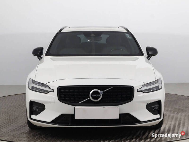 Biały Używany 2020 Volvo V60 Kombi | 119 999 zł - Obraz 1/4