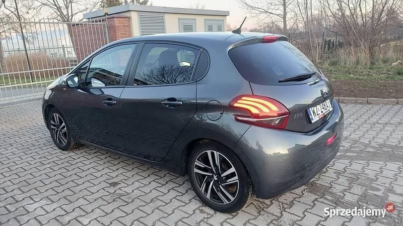 Używany 2016 Peugeot 208 Hatchback | 19 900 zł (Dobra cena) - Obraz 1/4