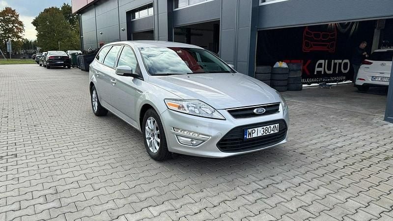 Używany Ford Mondeo 163 KM (119 kW) 2011 Srebrny (metalik) Kombi