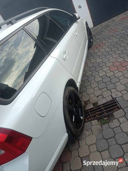 Biały Używany 2010 Volvo V70 Kombi | 30 000 zł (Super Cena) - Obraz 1/4