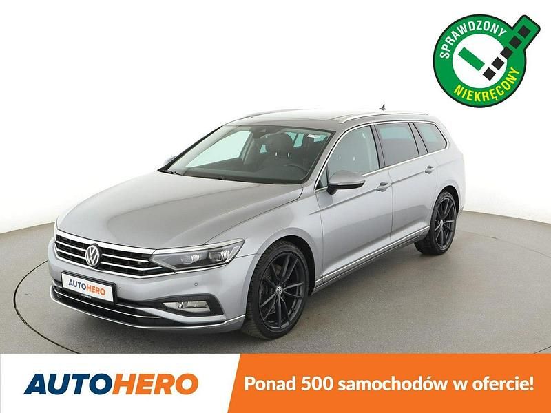 Szary Używany 2020 VW Passat Elegance Kombi | 108 500 zł (Drogi) - Obraz 1/3