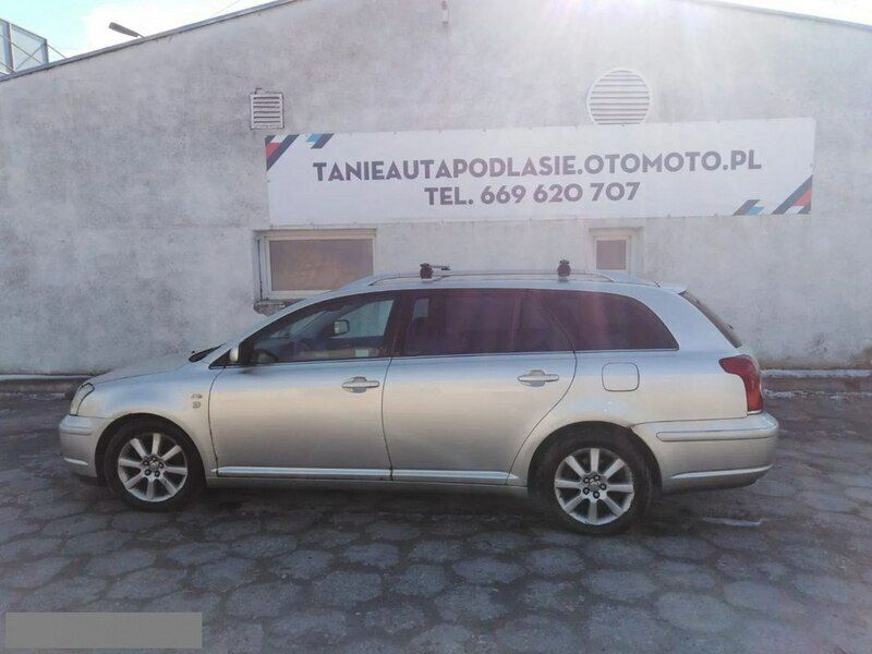 Beżowy (metalik) Używany 2004 Toyota Avensis Sedan/Limuzyna | 8199 zł (Uczciwa cena) - Obraz 1/1