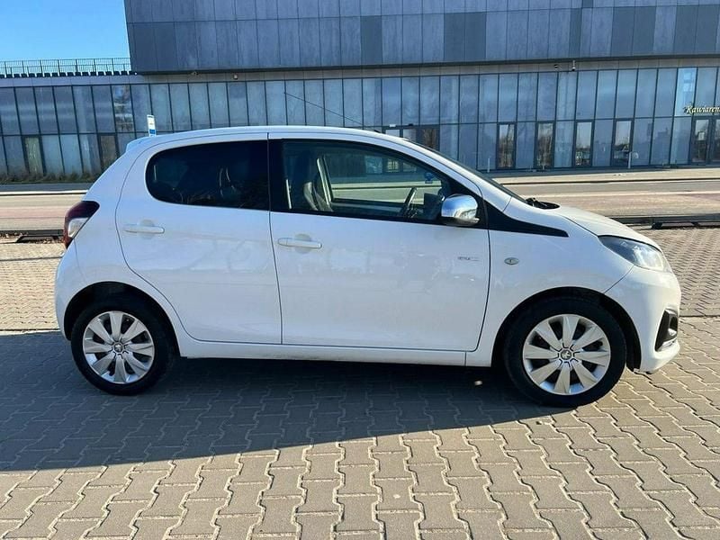 Używany Peugeot 108 72 KM (52 kW) 2019 Biały Sedan/Limuzyna