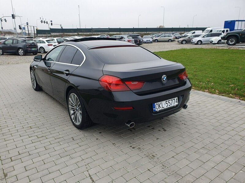 Używany BMW 320 313 KM (230 kW) 2013 Czarny (metalik) Sedan/Limuzyna
