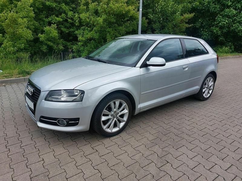 Srebrny Używany 2011 Audi A3 Hatchback | 23 900 zł - Obraz 1/4